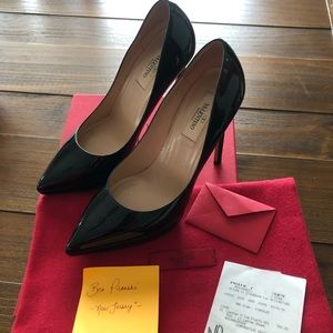 Valentino Black Patent Leather Pumps Sz 7